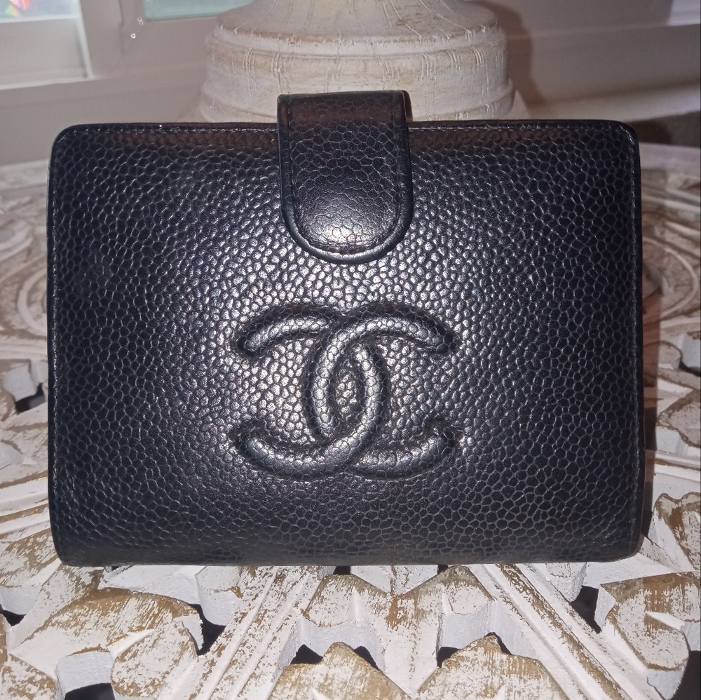 Chanel CC Compact Kisslock Wallet - 100% Authentic
